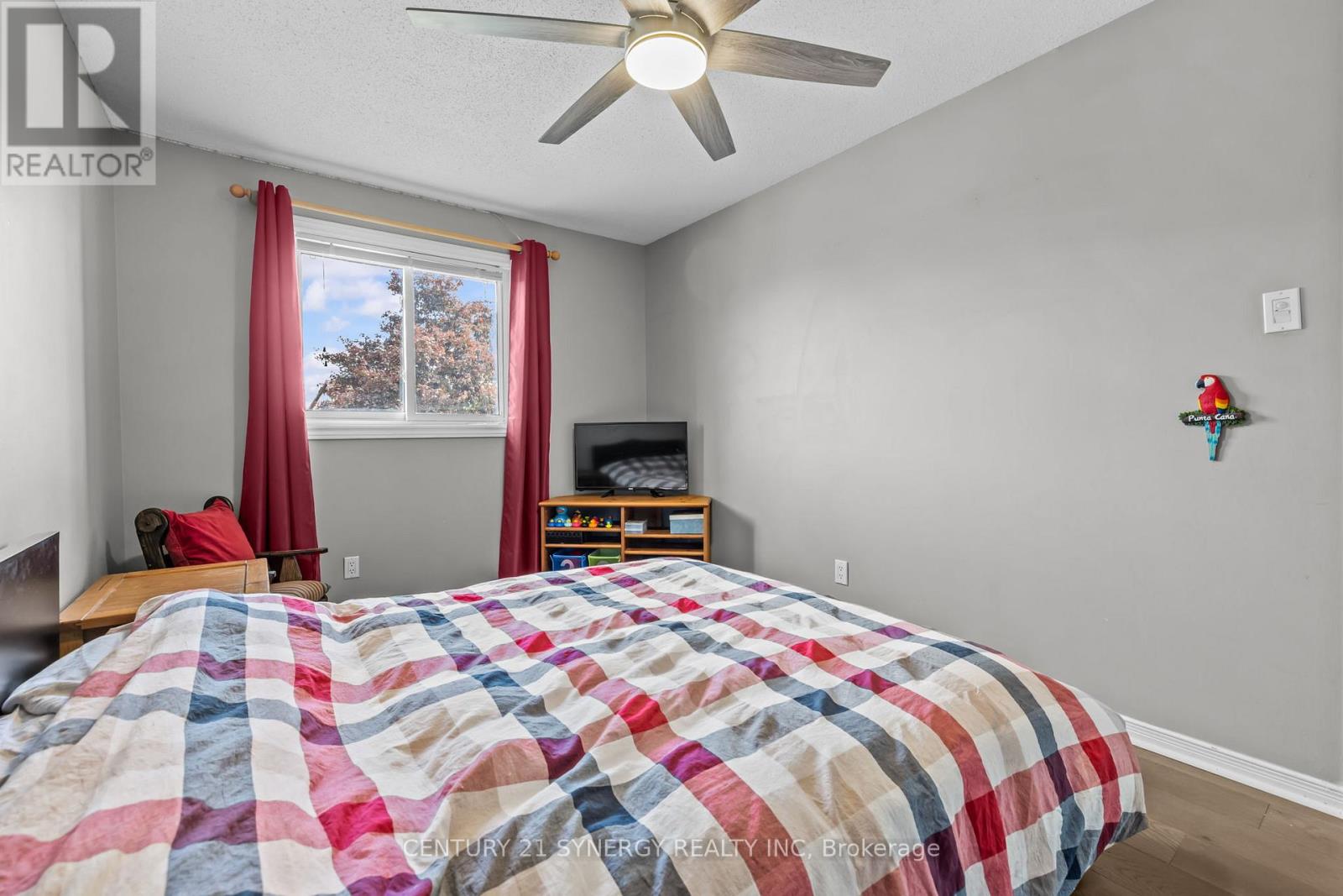 497 ROUGEMOUNT CRESCENT - 19