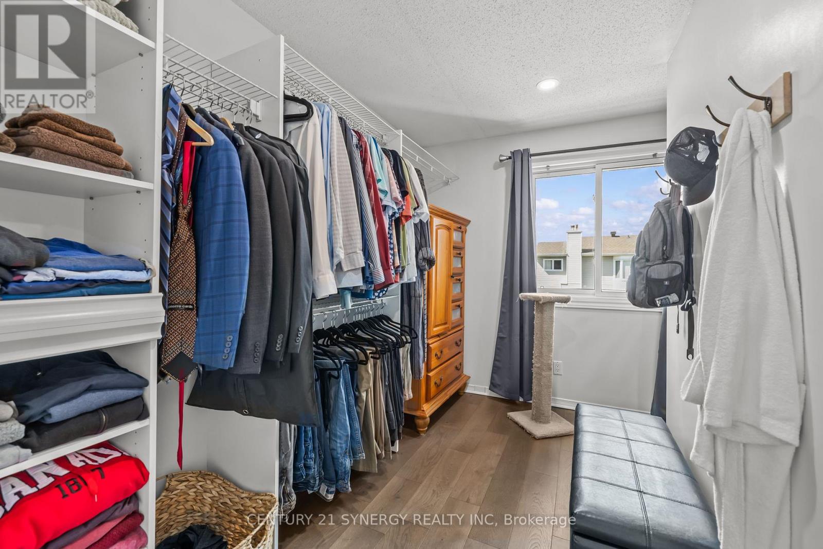 497 ROUGEMOUNT CRESCENT - 25