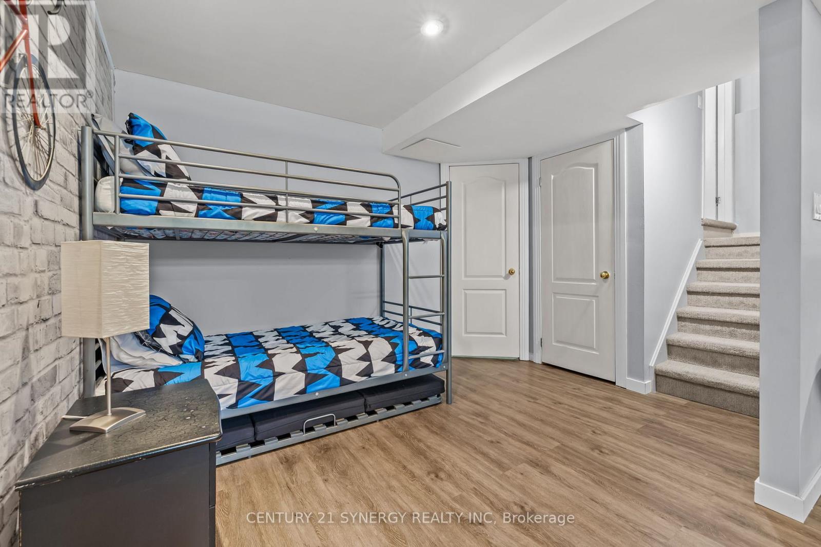 497 ROUGEMOUNT CRESCENT - 27