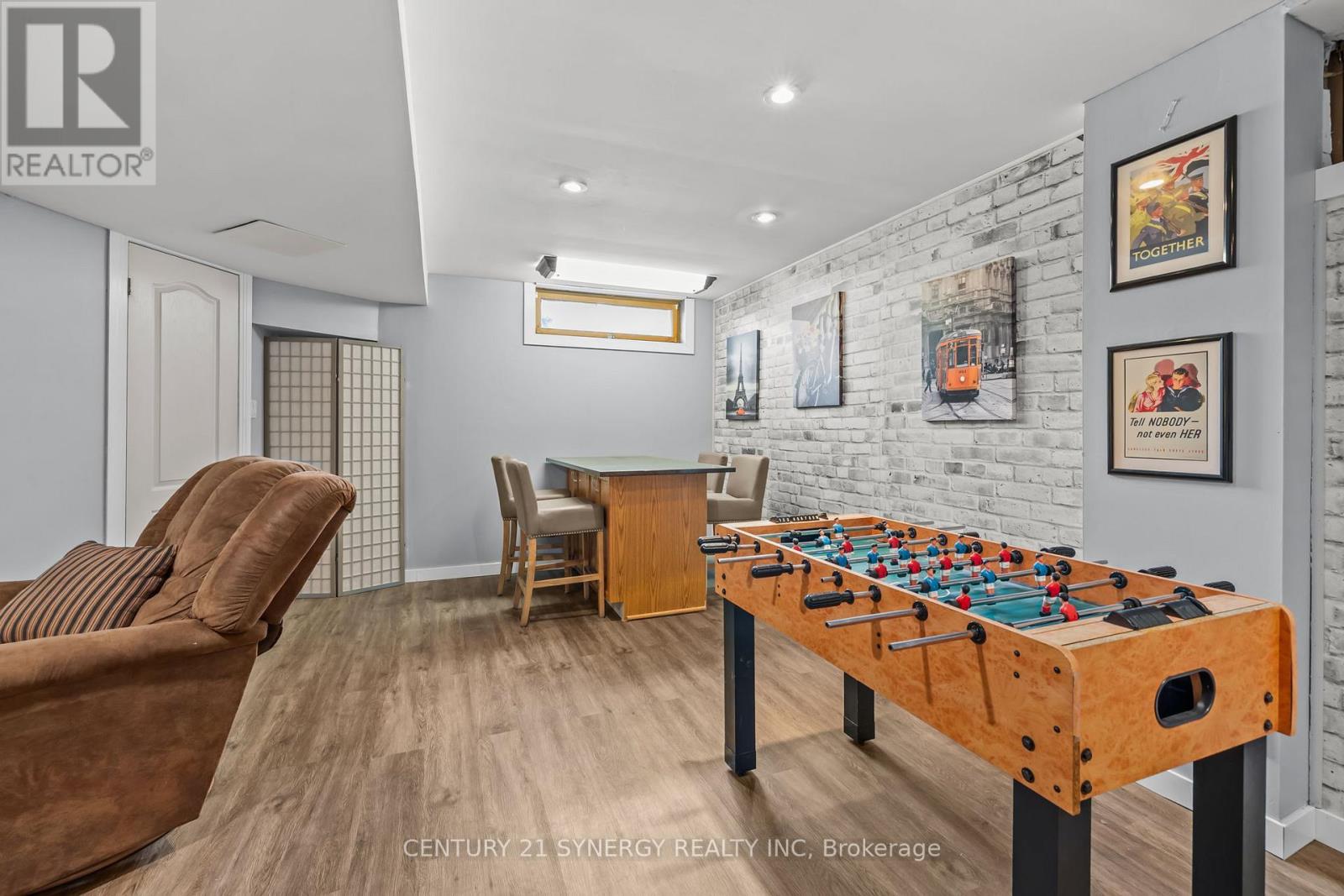 497 ROUGEMOUNT CRESCENT - 30