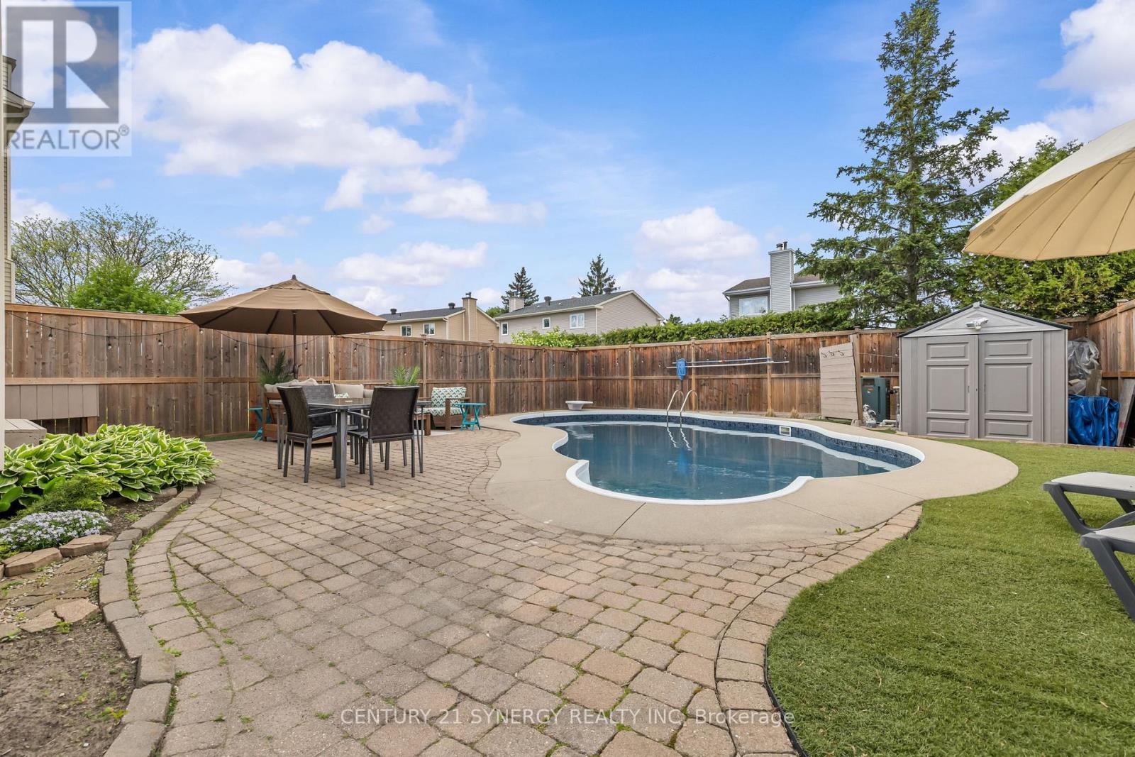 497 ROUGEMOUNT CRESCENT - 33