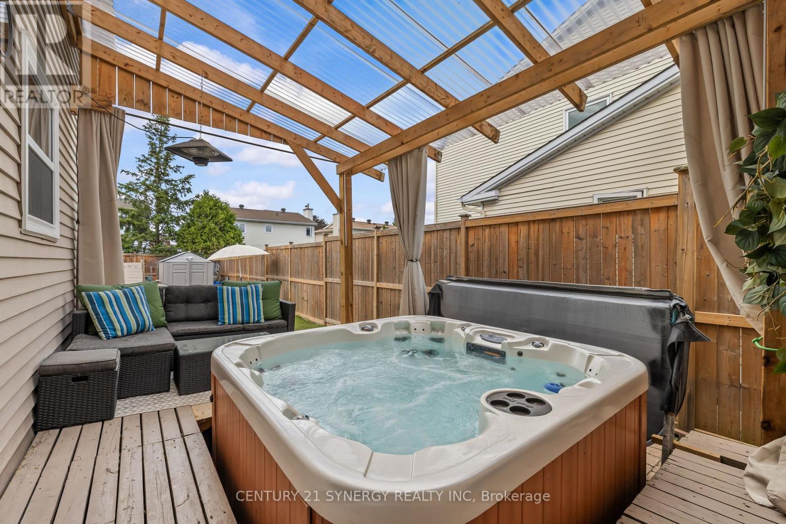 497 ROUGEMOUNT CRESCENT - 35