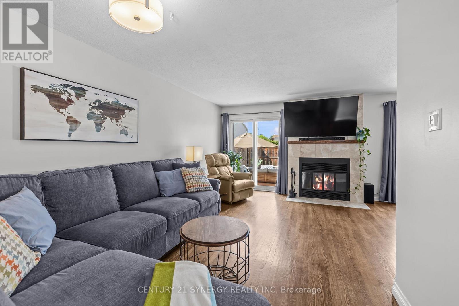 497 ROUGEMOUNT CRESCENT - 6