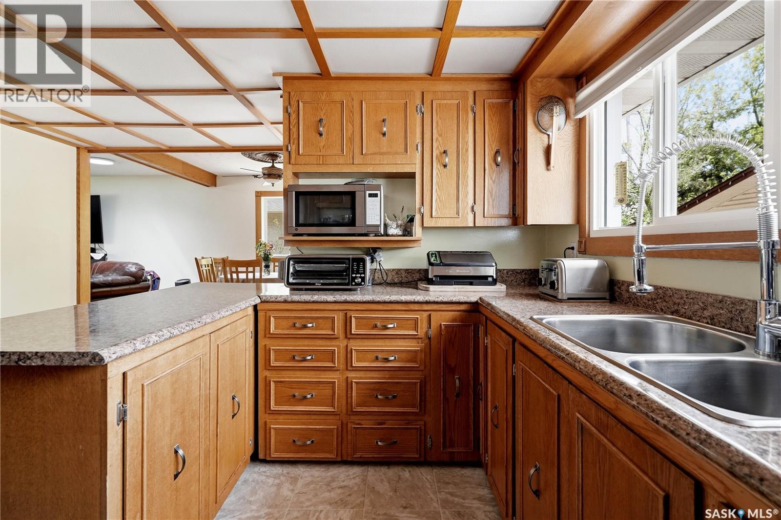 104 MARSH CRESCENT - 10