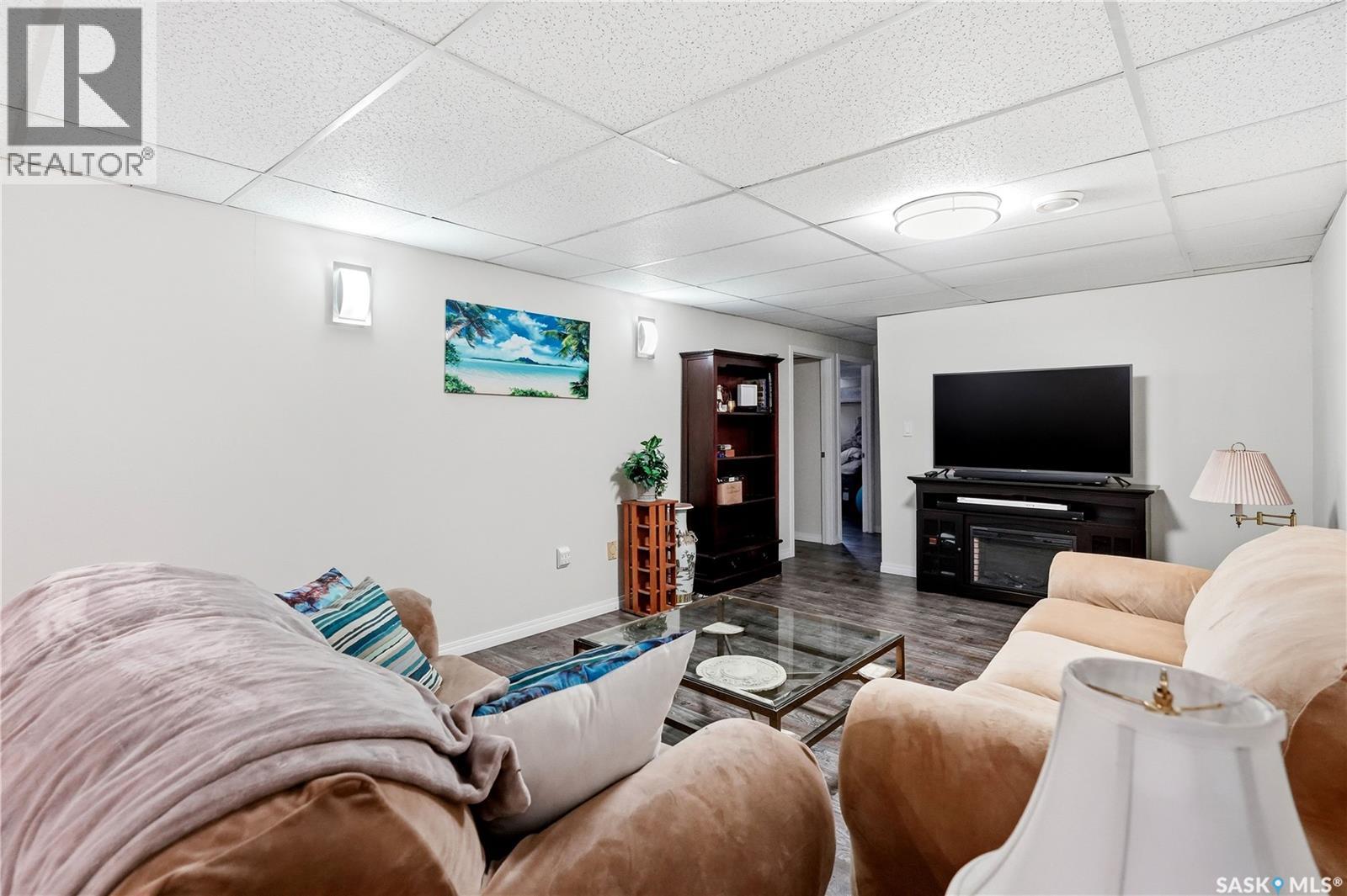 104 MARSH CRESCENT - 26