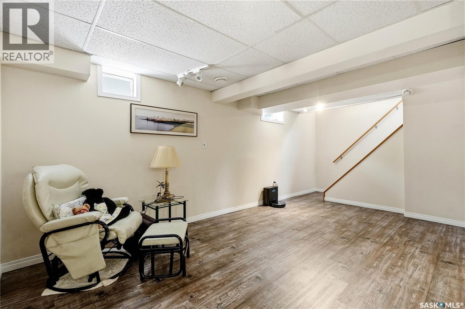 104 MARSH CRESCENT - 27