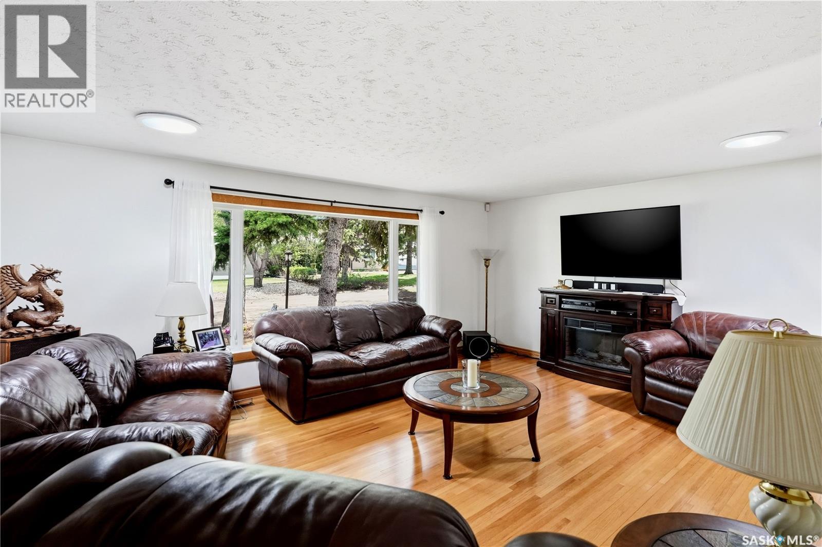 104 MARSH CRESCENT - Image 3