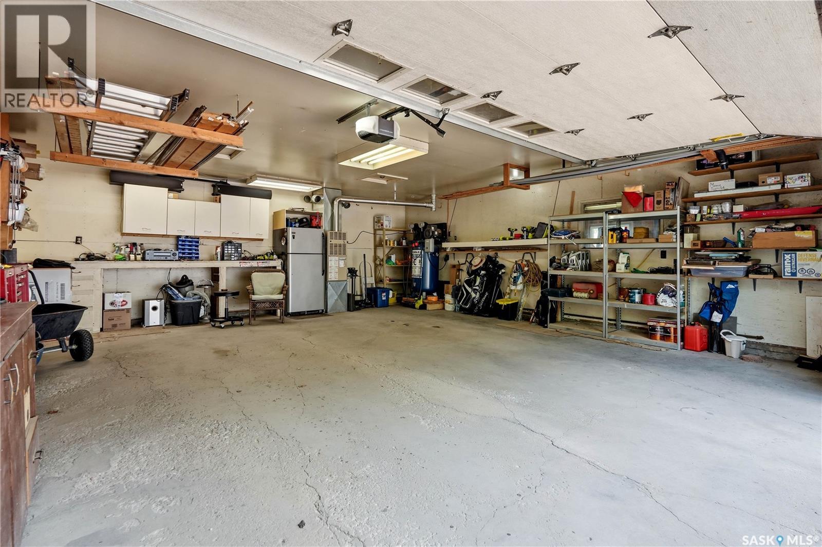 104 MARSH CRESCENT - 44