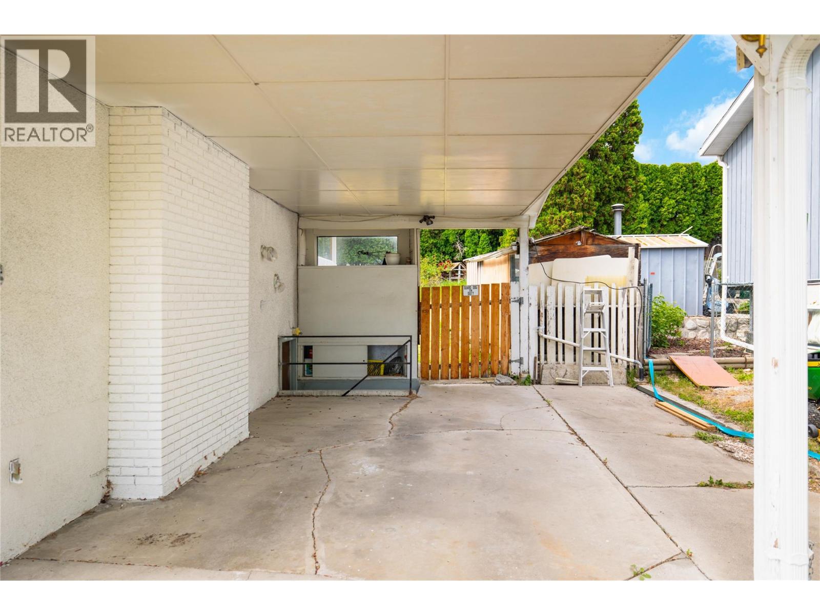  1738 Smithson Drive, Kelowna