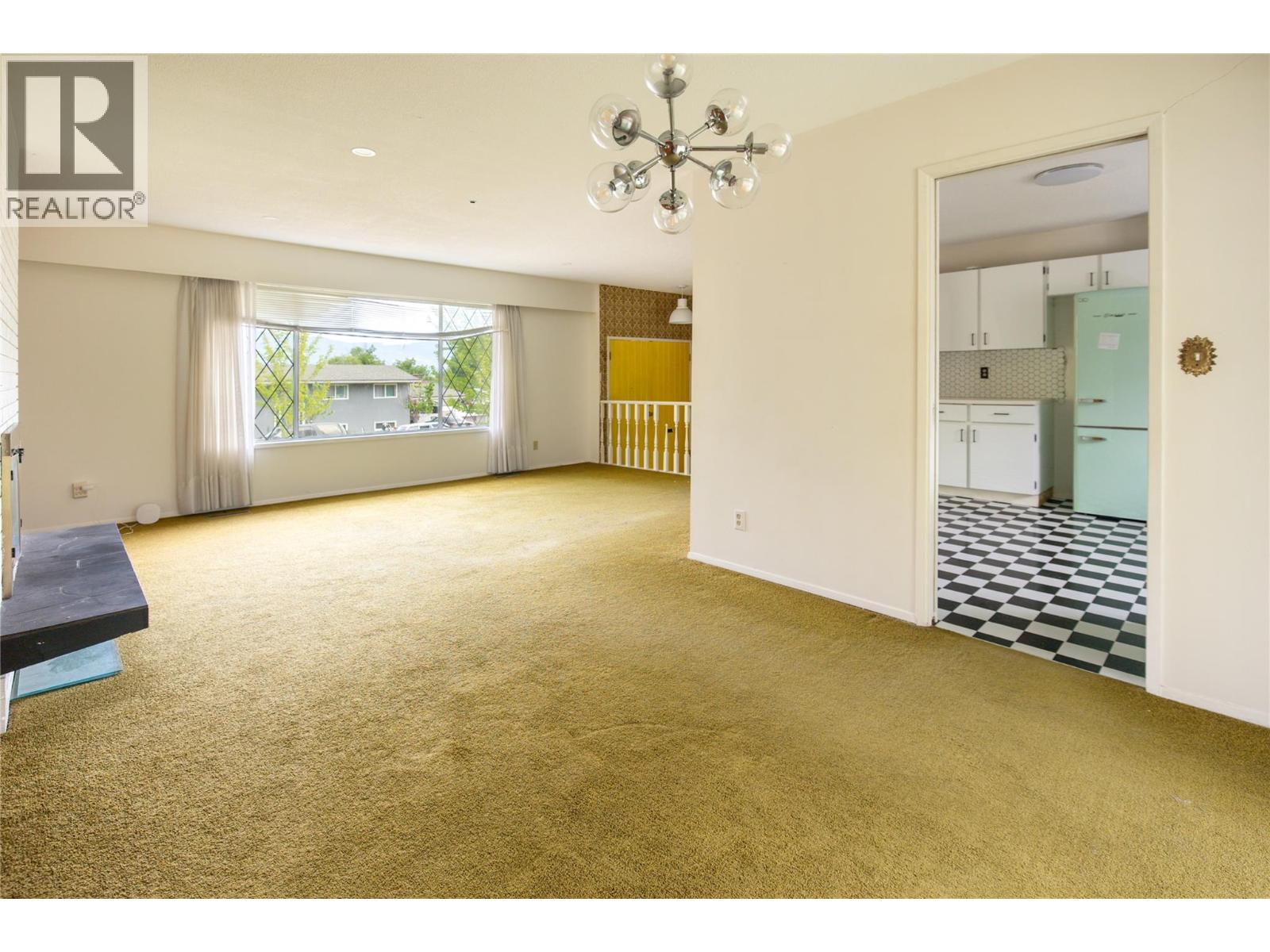  1738 Smithson Drive, Kelowna