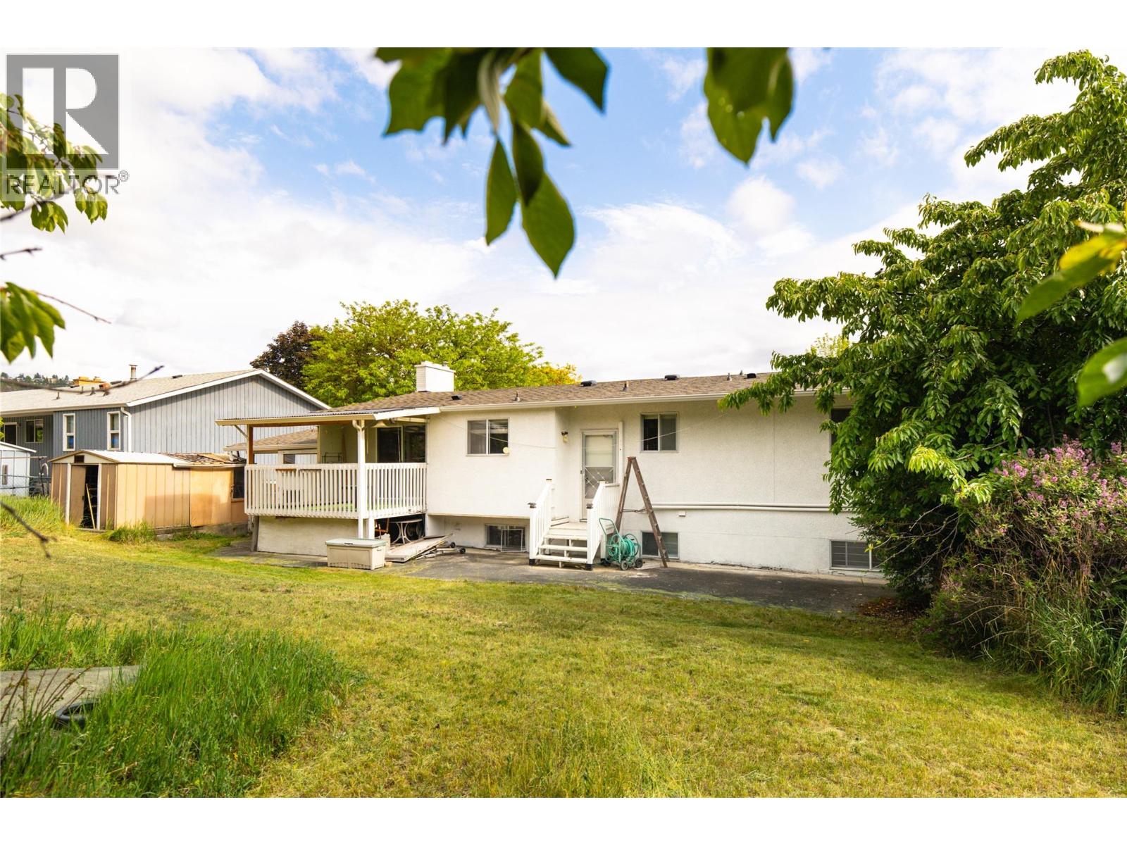  1738 Smithson Drive, Kelowna