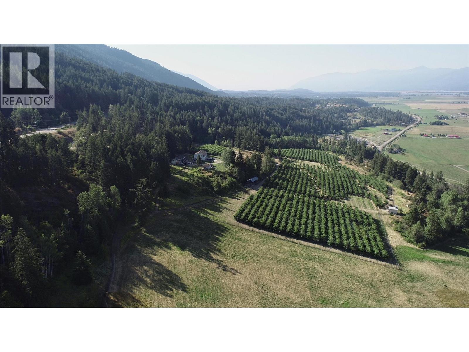 3 Bed, 4 Bath Agriculture for Sale in Creston – 3423 3A Highway, Creston - Image 48