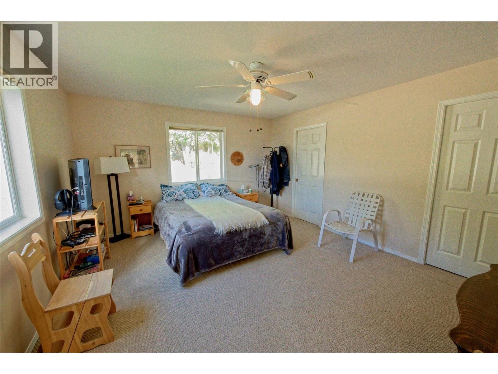 3 Bed, 4 Bath Agriculture for Sale in Creston – 3423 3A Highway, Creston - Image 7