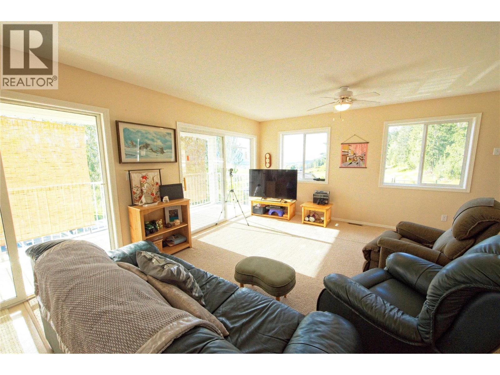 3 Bed, 4 Bath Agriculture for Sale in Creston – 3423 3A Highway, Creston - Image 31