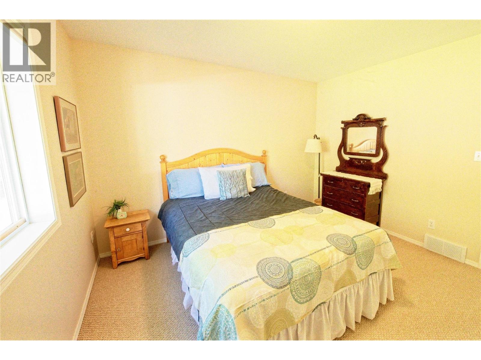 3 Bed, 4 Bath Agriculture for Sale in Creston – 3423 3A Highway, Creston - Image 9