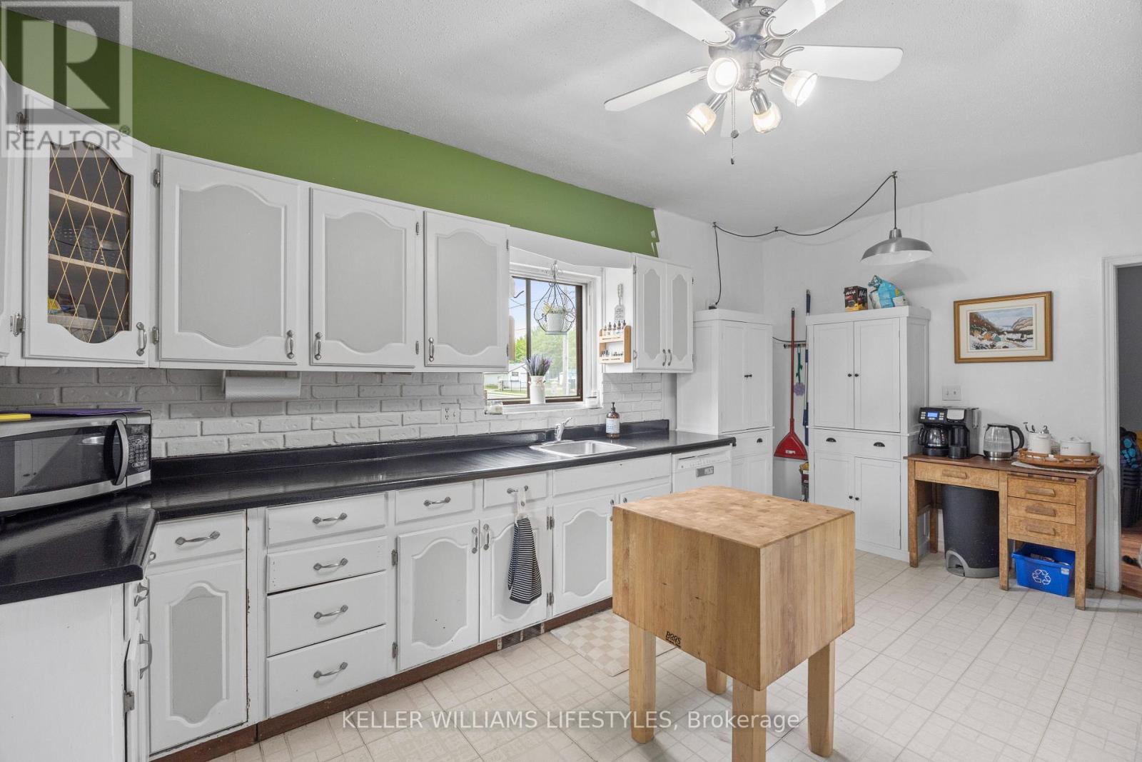 264 UPPER QUEEN STREET - 6