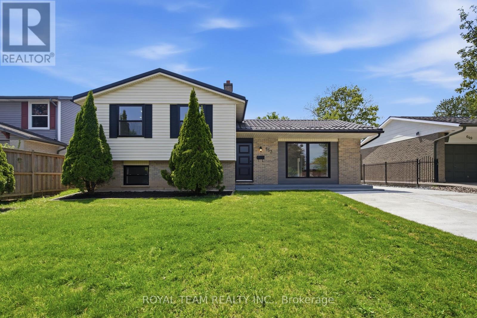 653 STEEPLECHASE DRIVE - Image 3