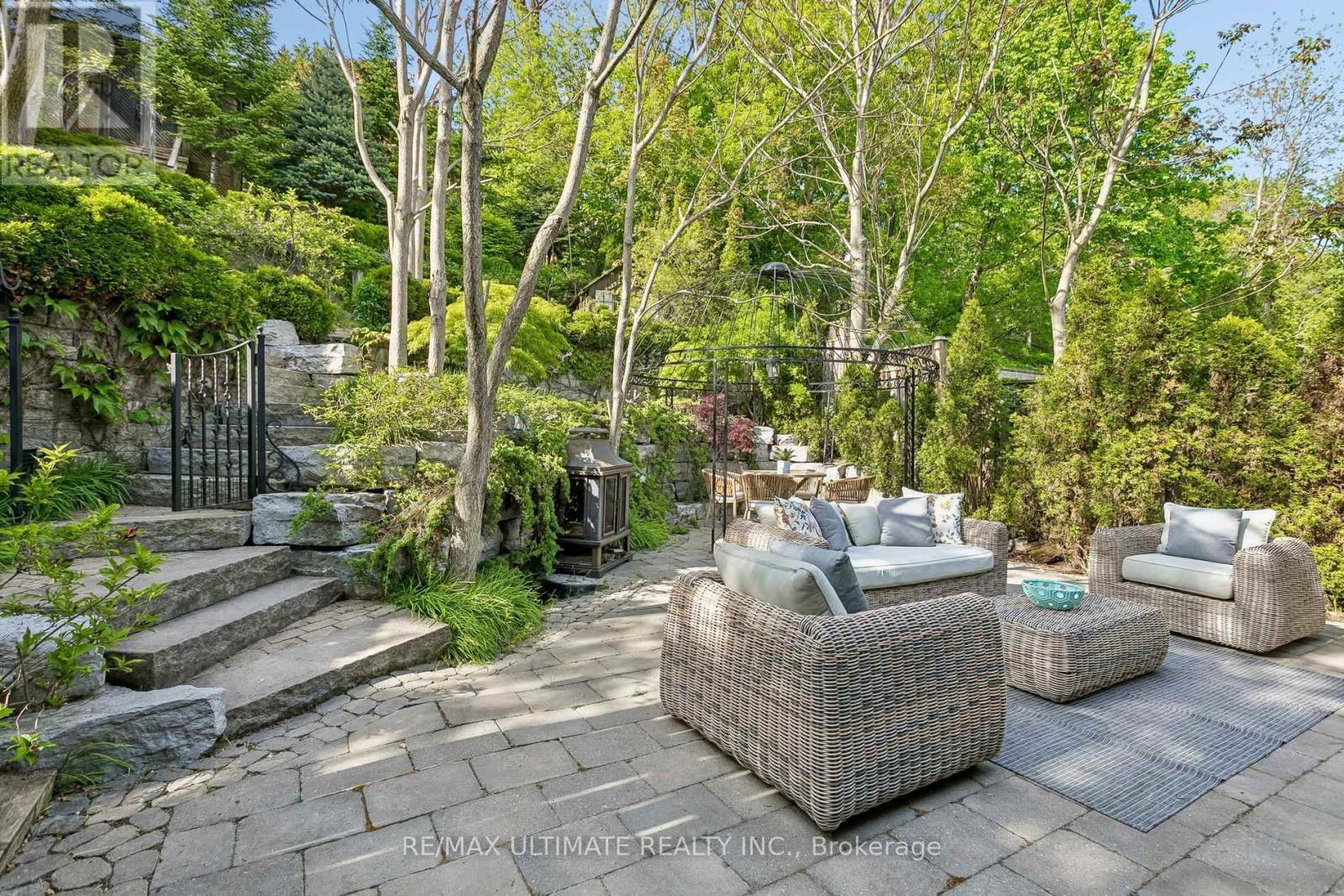 73 BONNYVIEW DRIVE - 40