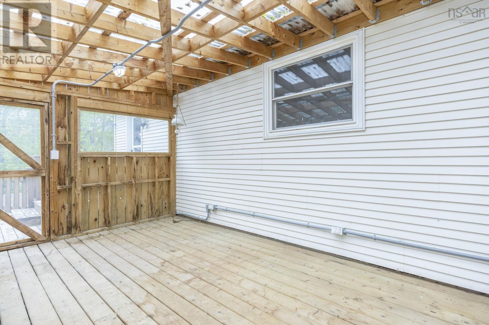 Property 17 of 45 of 305 Lemarchant Drive