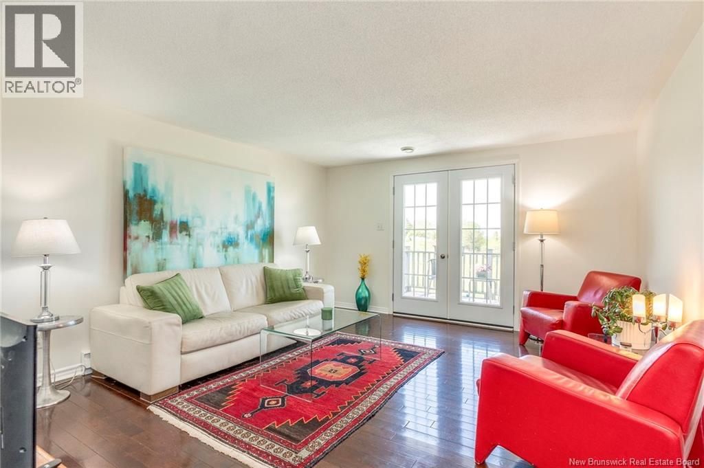 17 Longview - Image 2