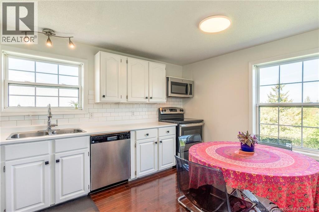 17 Longview - Image 3