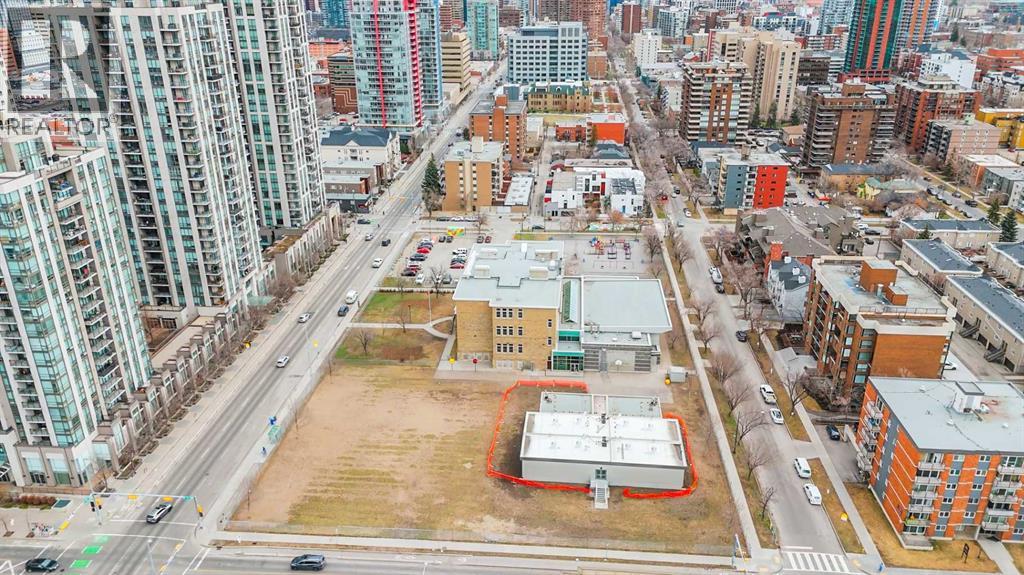 #6 1212 12 Street SW - 43