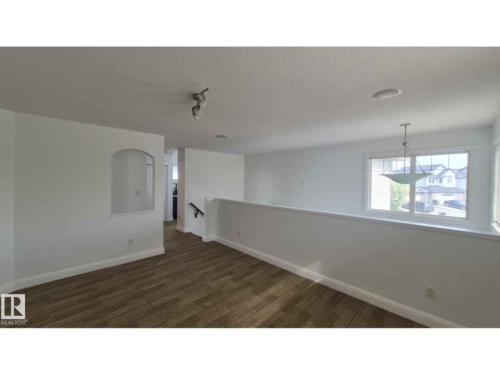 5440 1A AV SW - 13