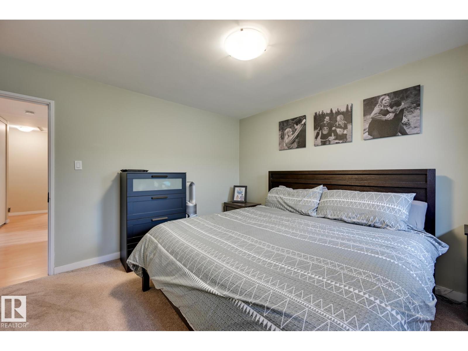 7527 78 AV NW - 22
