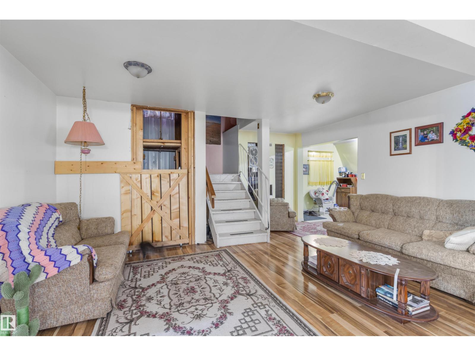 453038 RGE ROAD 61 - 22