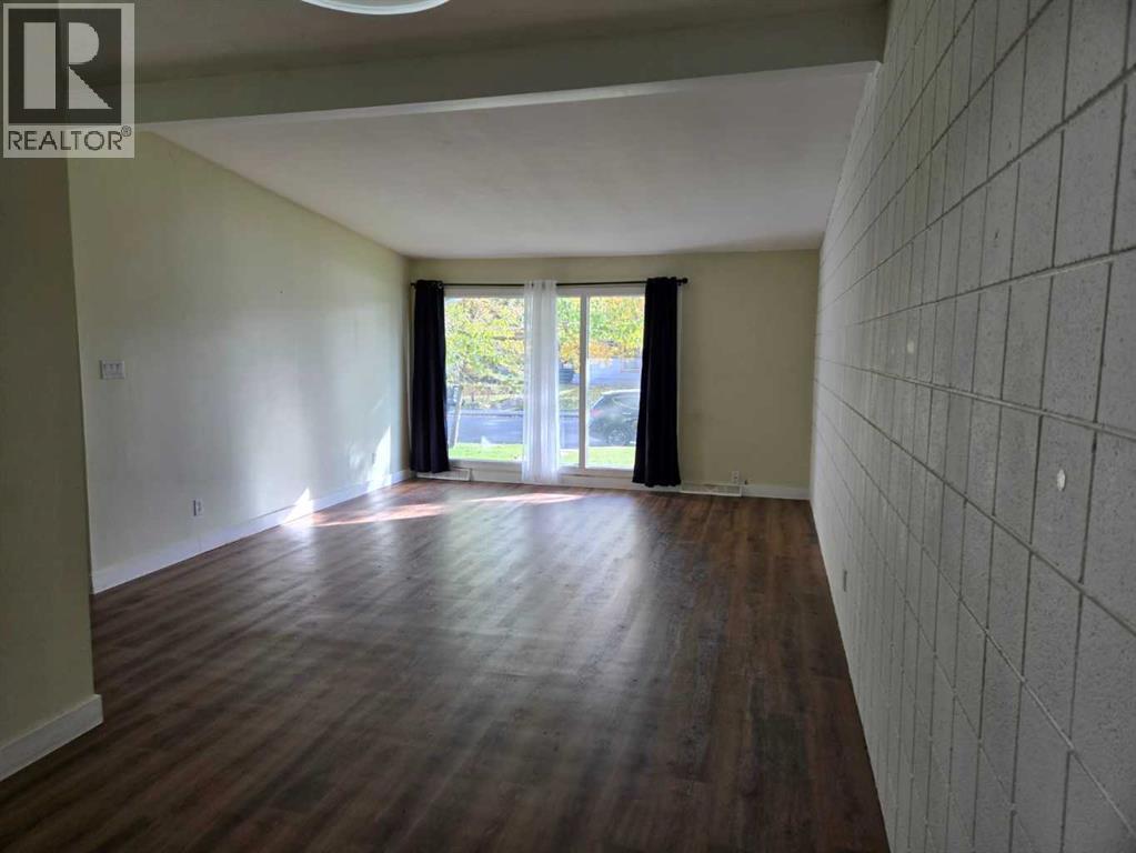 638 640 68 Avenue SW - 7