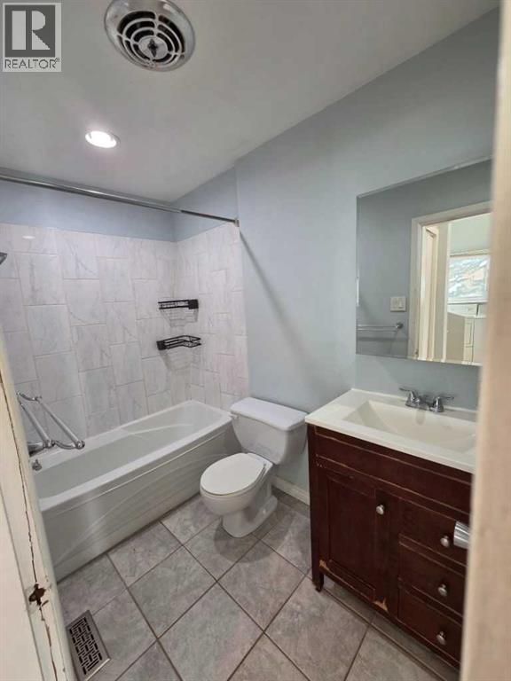 638 640 68 Avenue SW - 23