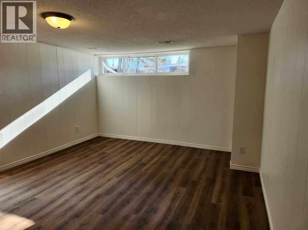638 640 68 Avenue SW - Image 2