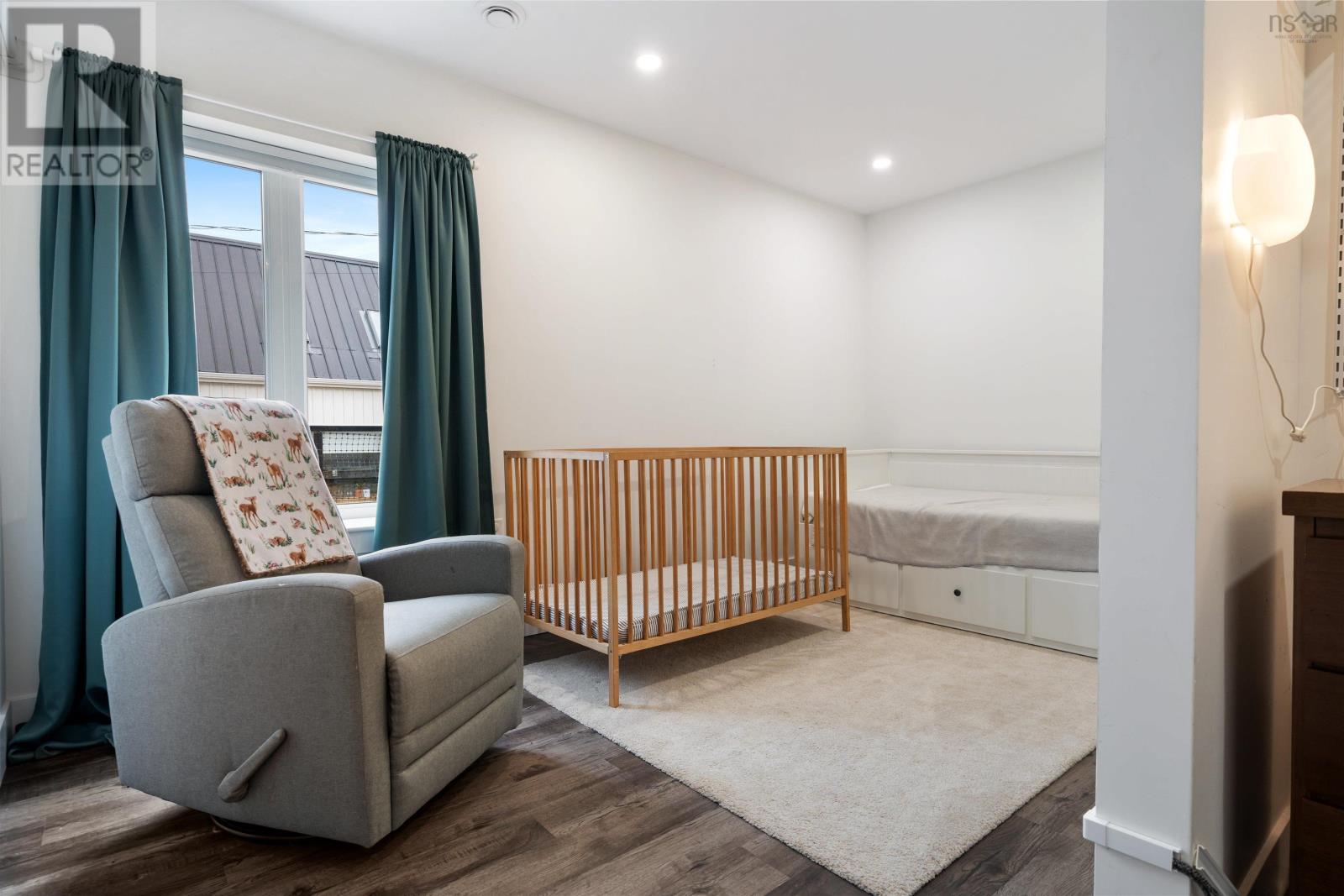 18 MONARCH Terrace - 32