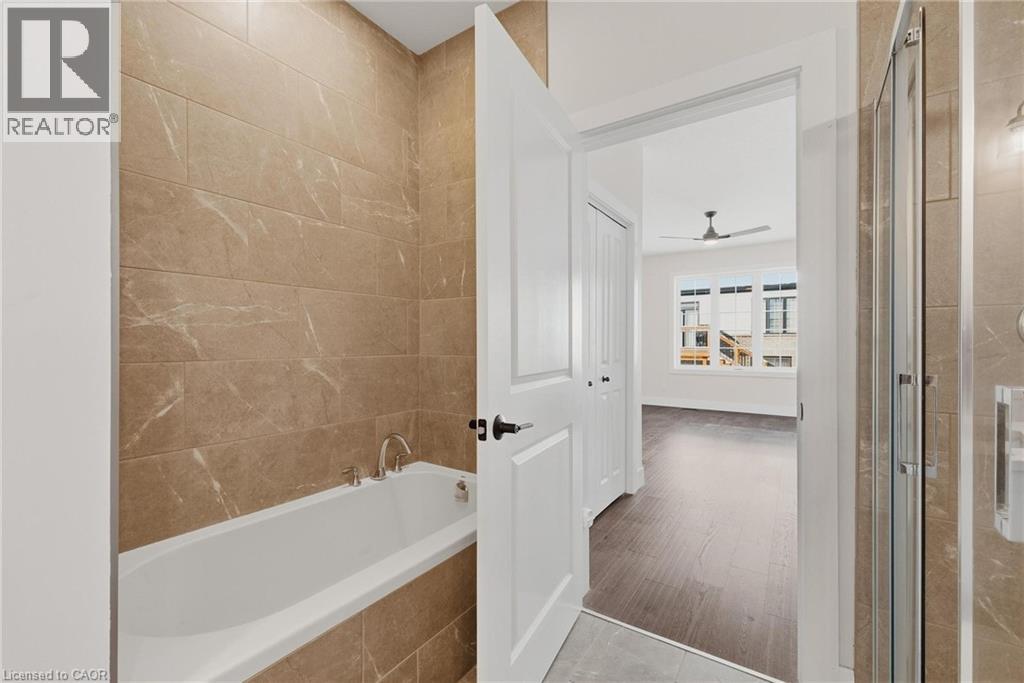 4 ELGIN Street W - 20