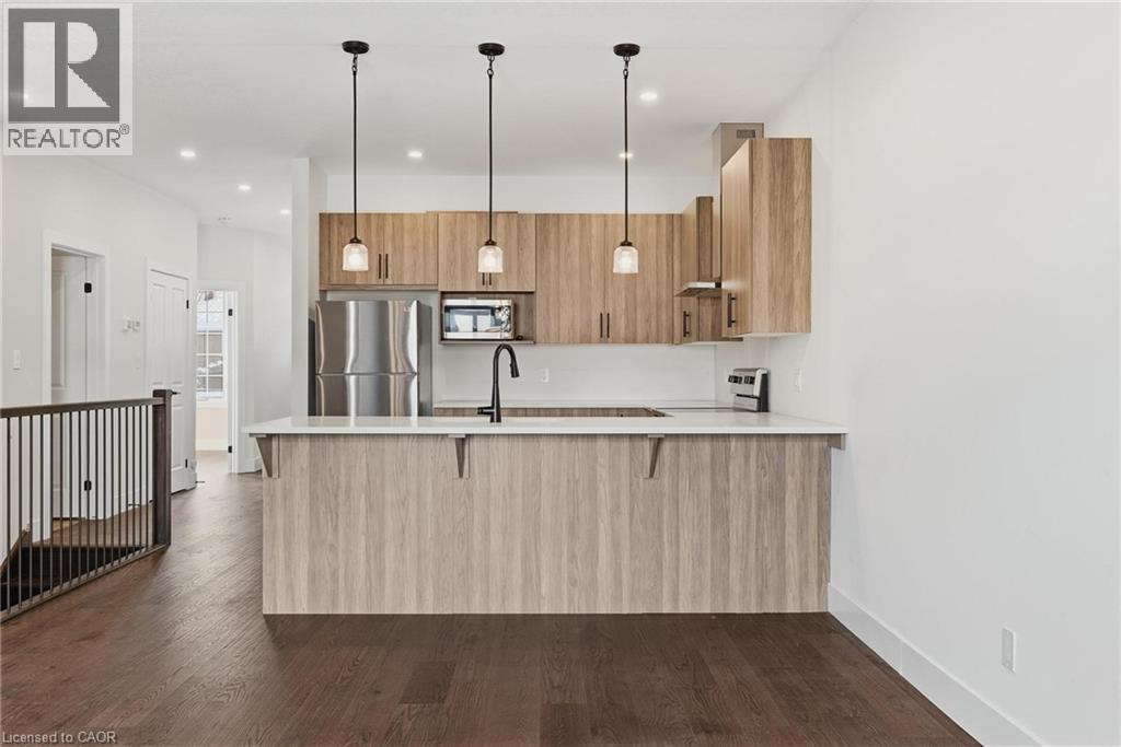 4 ELGIN Street W - 10
