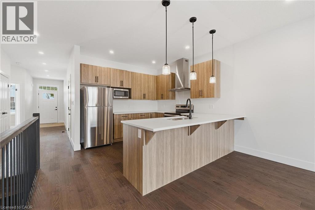 4 ELGIN Street W - 8