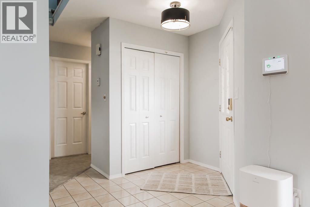 9039 106 Avenue - 4