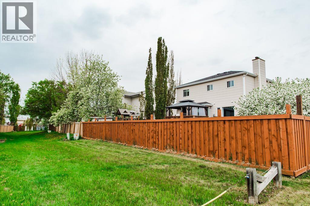 9039 106 Avenue - 48