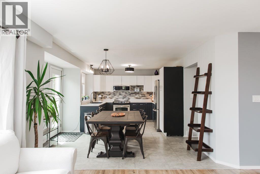 9039 106 Avenue - 10