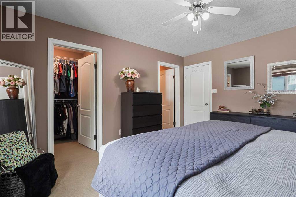 15 Mt Rundle Place W - 16