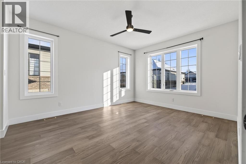 7 SOUTH Court W - 12