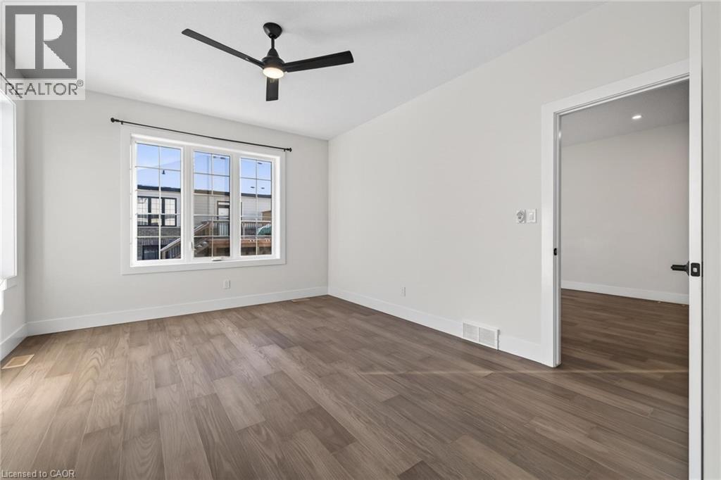 7 SOUTH Court W - 13