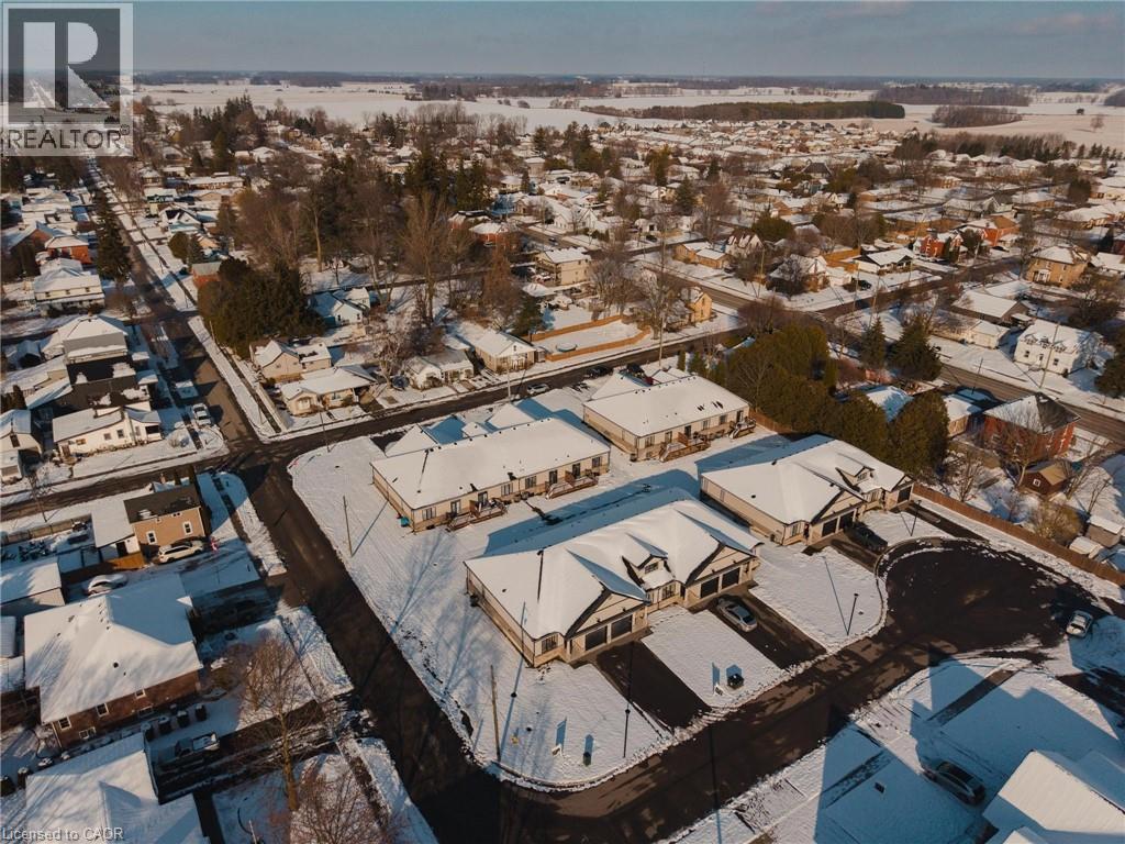 7 SOUTH Court W - 27