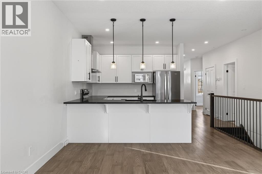 7 SOUTH Court W - 10