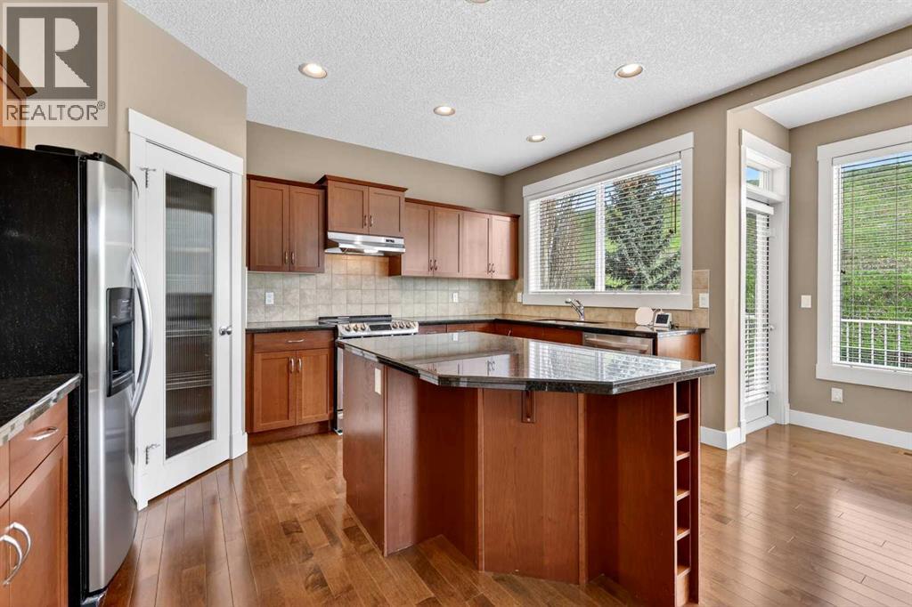 337 Discovery Ridge Boulevard SW - 19