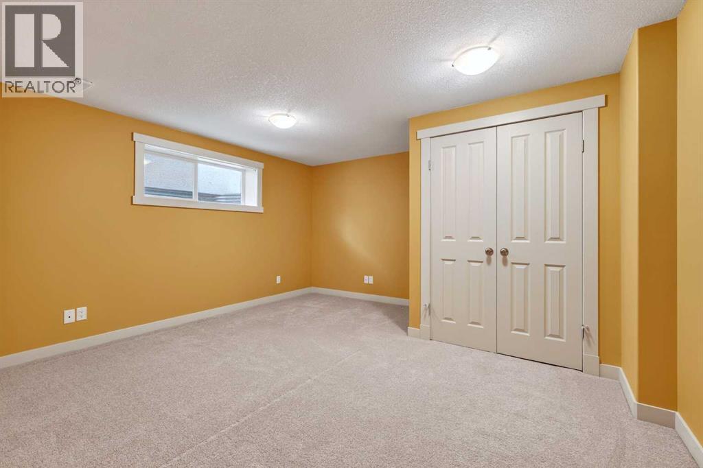 337 Discovery Ridge Boulevard SW - 47