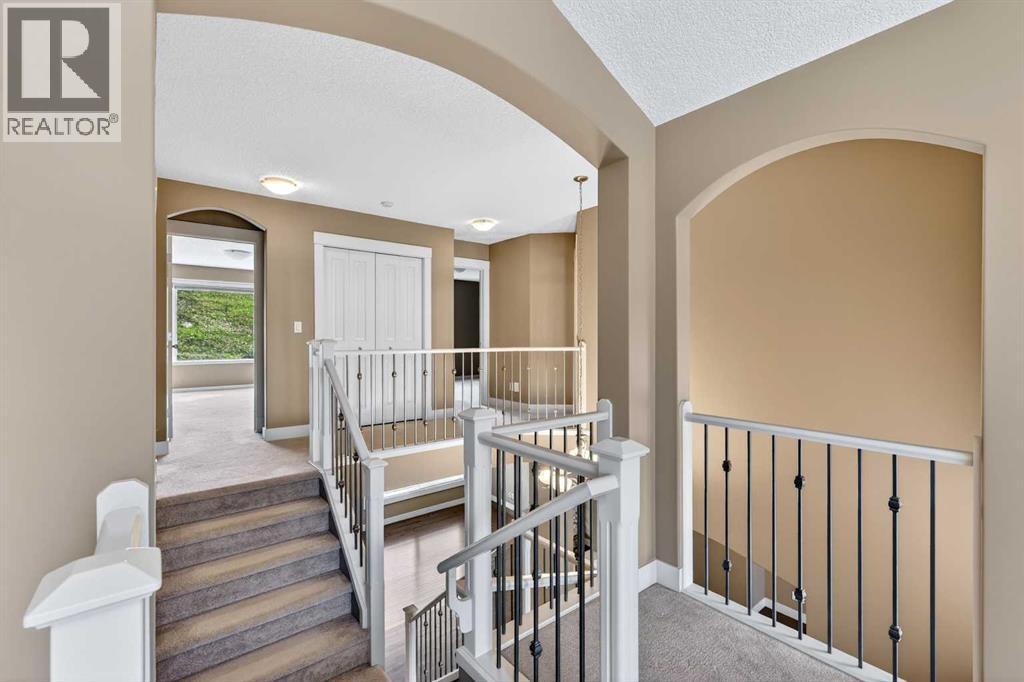 337 Discovery Ridge Boulevard SW - 25