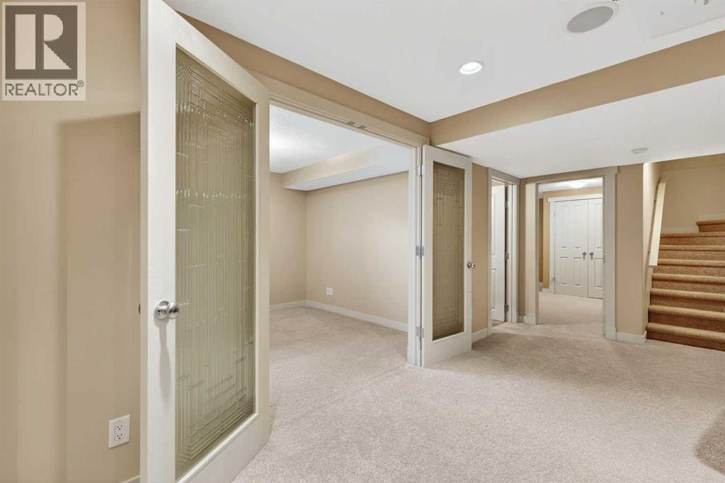 337 Discovery Ridge Boulevard SW - 45