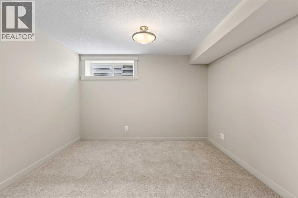 337 Discovery Ridge Boulevard SW - 43