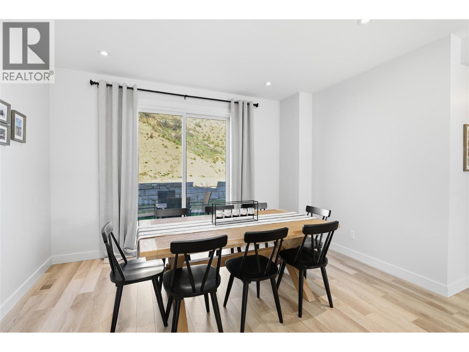 122 RIVER GATE Drive - 12